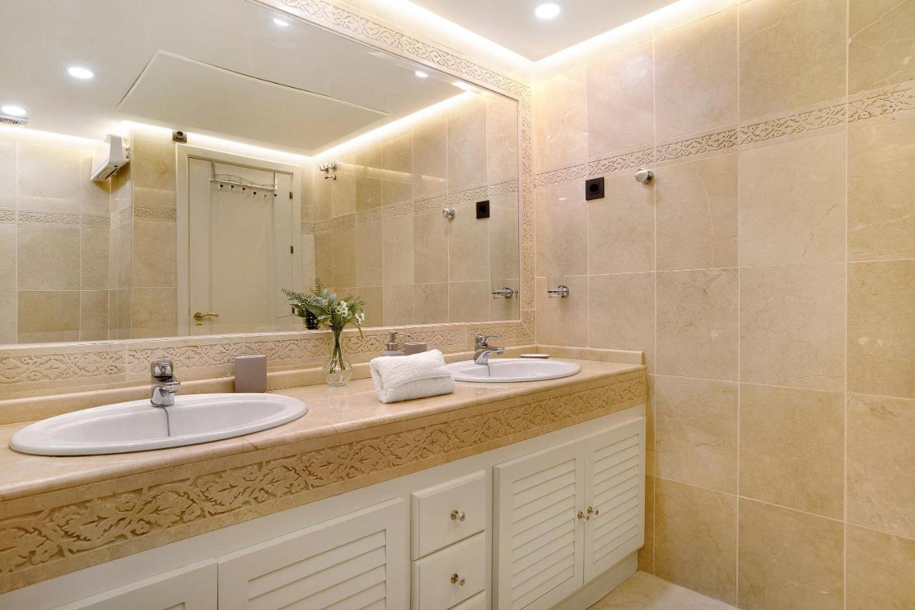 베날마데나코스타 Luxury In Puerto Marina 아파트 외부 사진