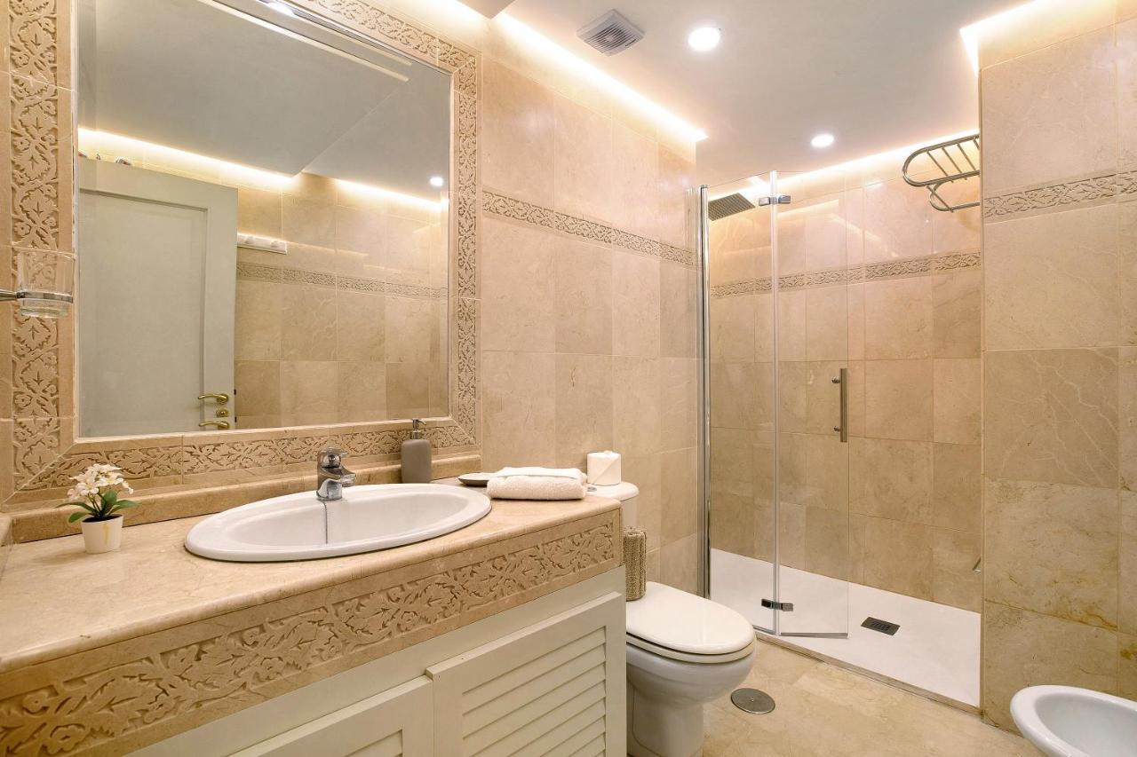 베날마데나코스타 Luxury In Puerto Marina 아파트 외부 사진