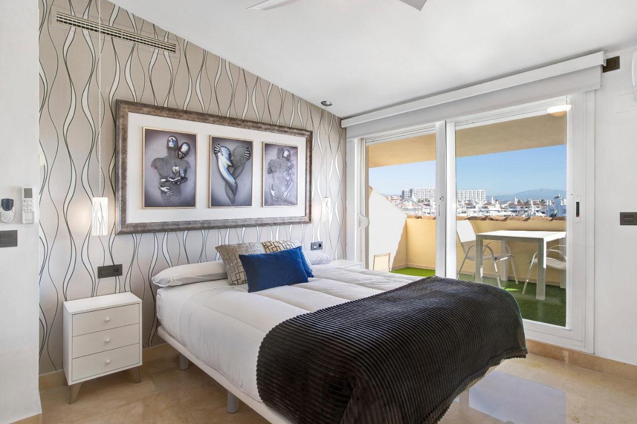 베날마데나코스타 Luxury In Puerto Marina 아파트 외부 사진